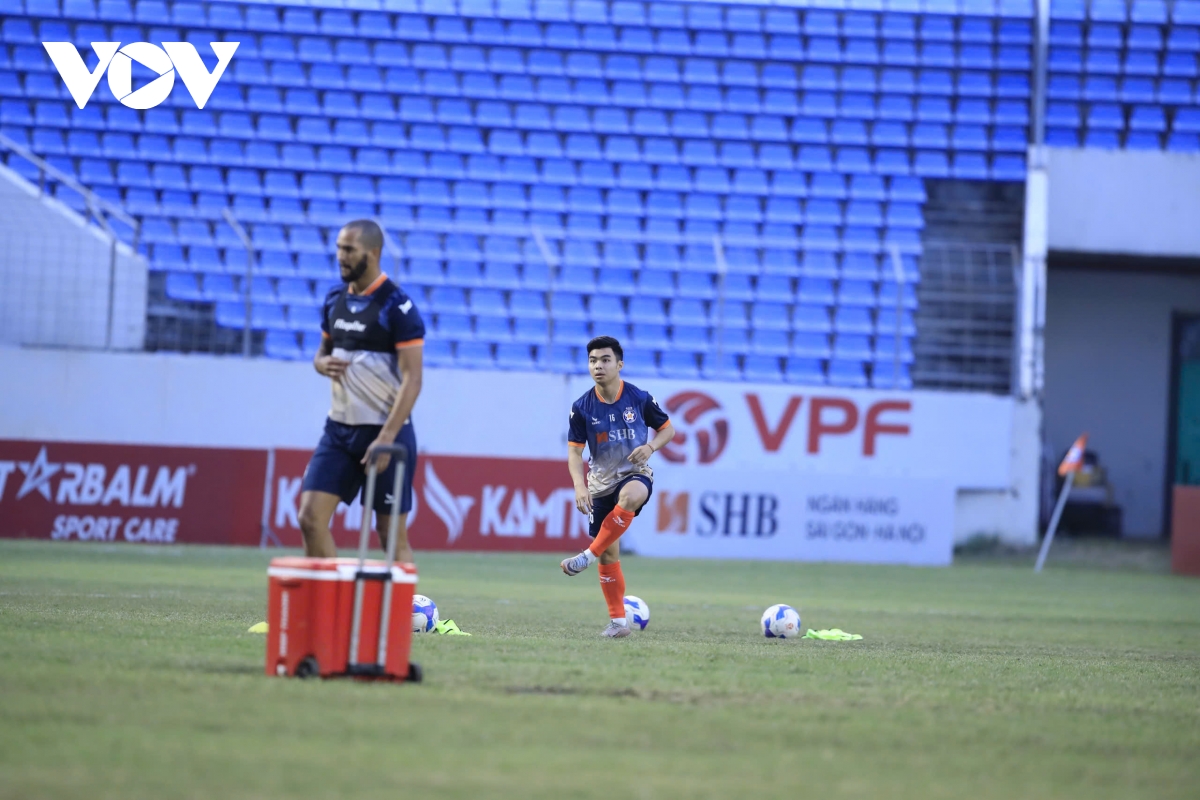 kết quả vòng 10 v-league 24 25 nam Định khóc hận, hà nội fc vào tốp 4 hình ảnh 10 ket qua vong 10 v-league 24 25 nam Dinh khoc han, ha noi fc vao top 4 hinh anh 10