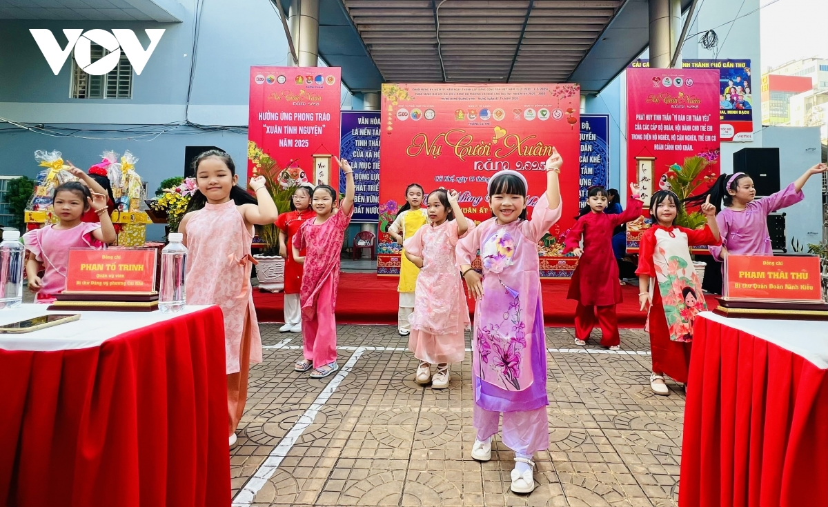 nụ cười xuân thắp sáng niềm vui cho trẻ em nghèo cần thơ hình ảnh 1 nu cuoi xuan thap sang niem vui cho tre em ngheo can tho hinh anh 1
