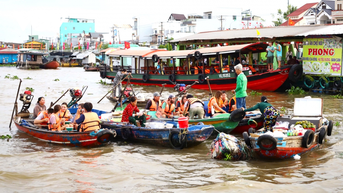 cho noi cai rang doi moi san pham chao don du khach hinh anh 2