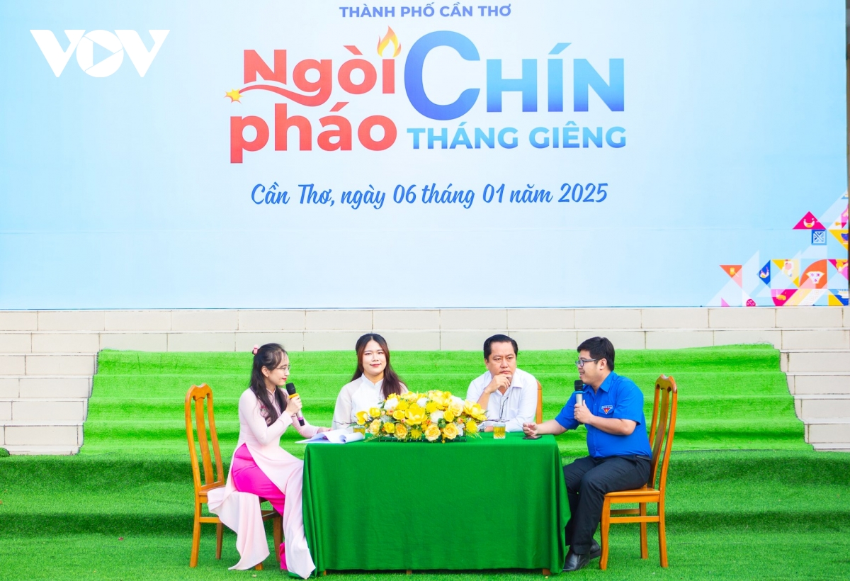 cần thơ trao phần thưởng đặc biệt cho nhiều học sinh, sinh viên hình ảnh 4 can tho trao phan thuong dac biet cho nhieu hoc sinh, sinh vien hinh anh 4