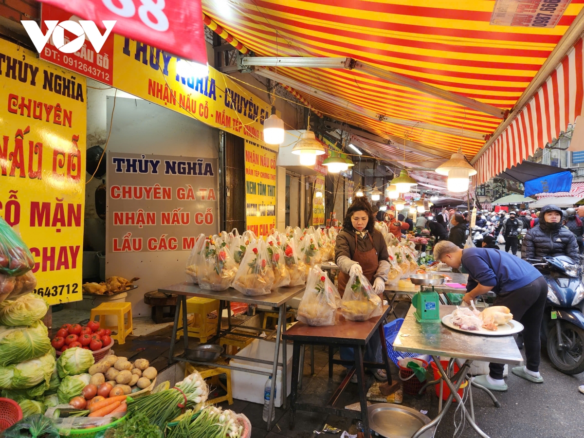 nguoi ha noi chi tien trieu mua ga ngam hoa hong cung tat nien hinh anh 2