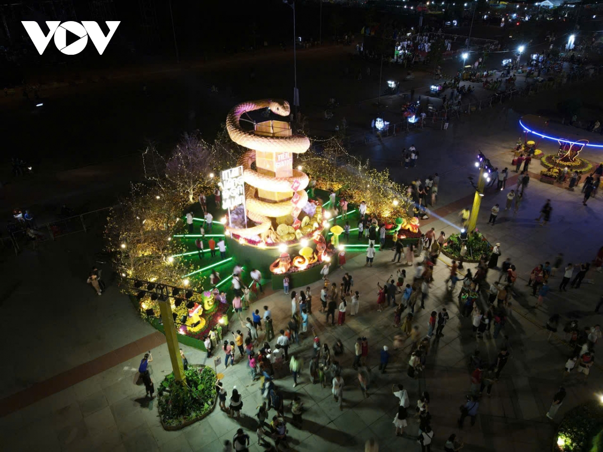 tiền giang tưng bừng các hoạt động đón giao thừa Ất tỵ hình ảnh 1 tien giang tung bung cac hoat dong don giao thua At ty hinh anh 1
