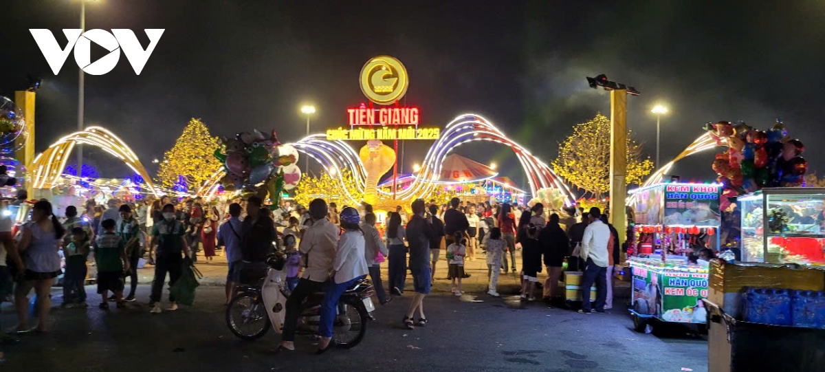 tien giang tung bung cac hoat dong don giao thua At ty hinh anh 2