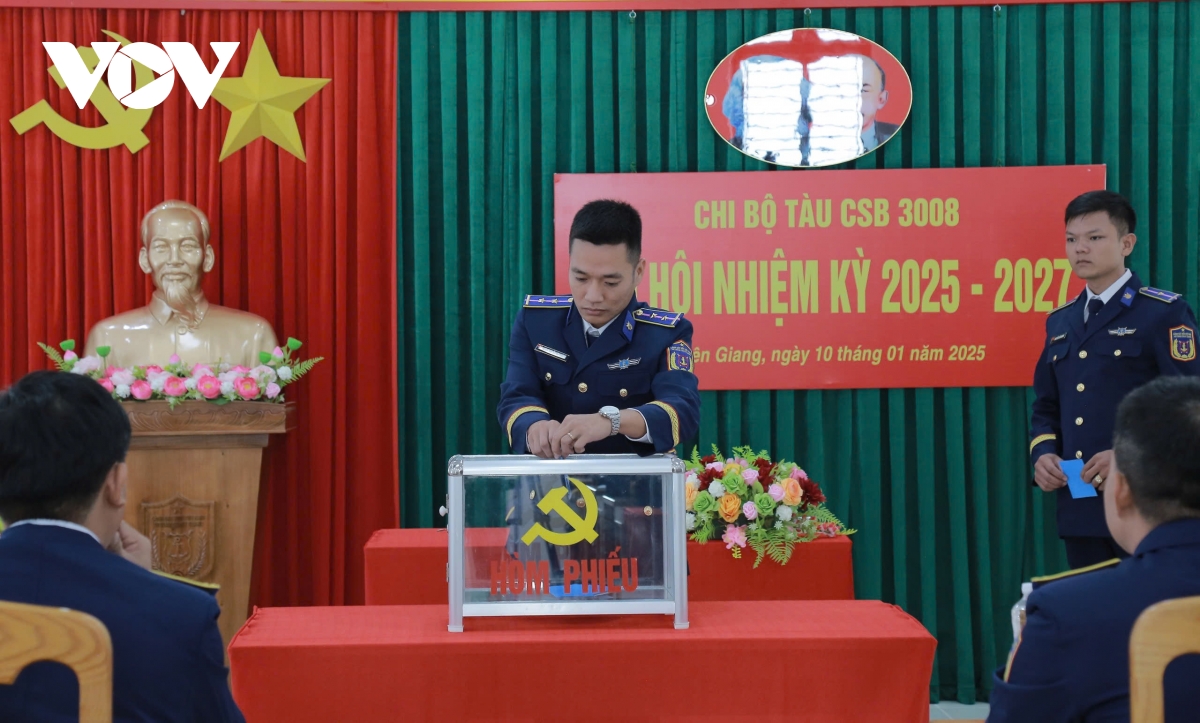 tổ chức thành công Đại hội chi bộ tàu cảnh sát biển 3008 hình ảnh 3 to chuc thanh cong Dai hoi chi bo tau canh sat bien 3008 hinh anh 3