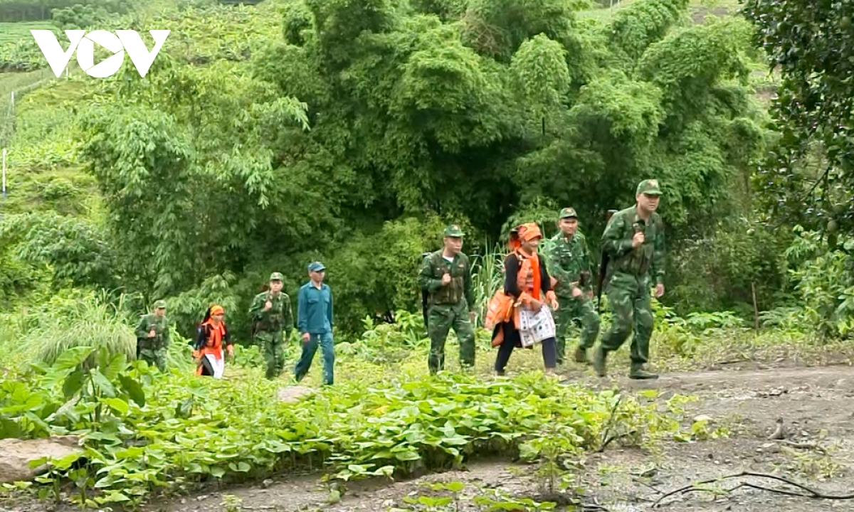 xuan tuan tra noi bien gioi lai chau hinh anh 6