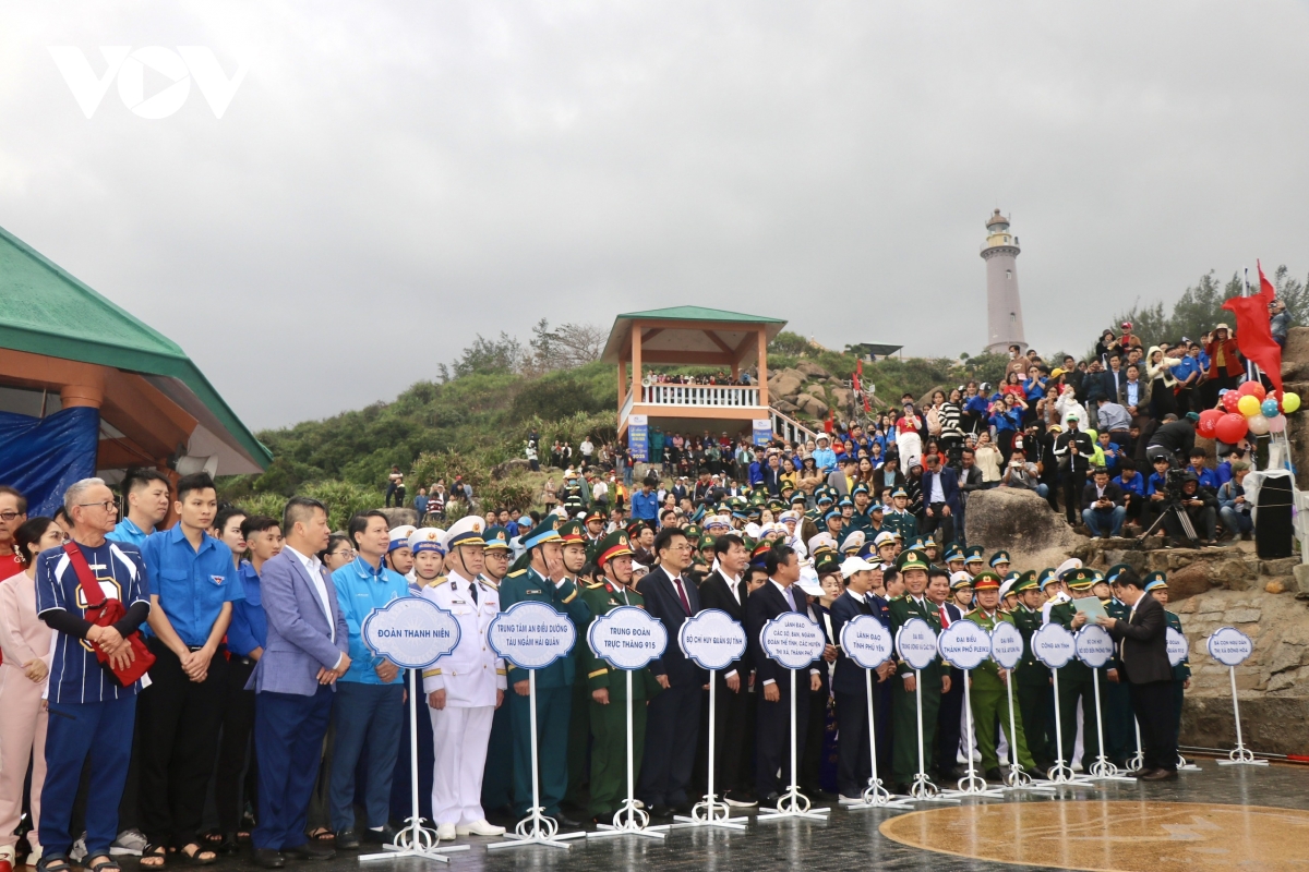 thieng lieng le chao co dau nam moi tai mui Dien phu yen hinh anh 1