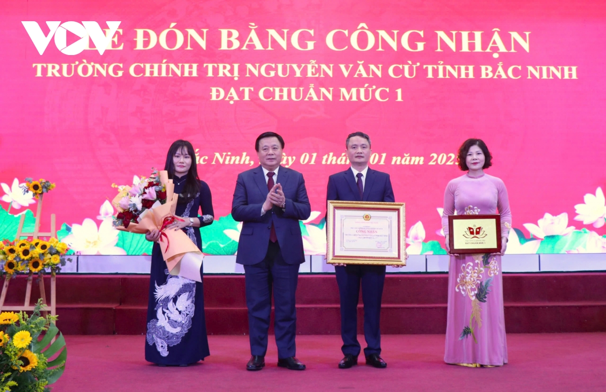 truong chinh tri nguyen van cu bac ninh don bang cong nhan dat chuan muc 1 hinh anh 3