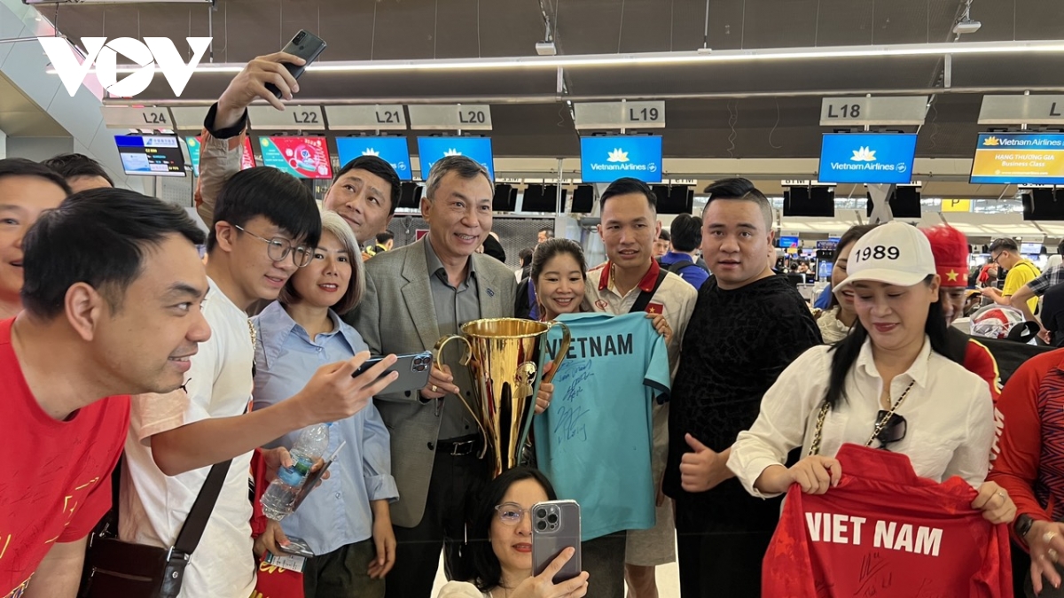 vo dich asean cup 2024, Dt viet nam duoc thu tuong vinh danh hinh anh 7