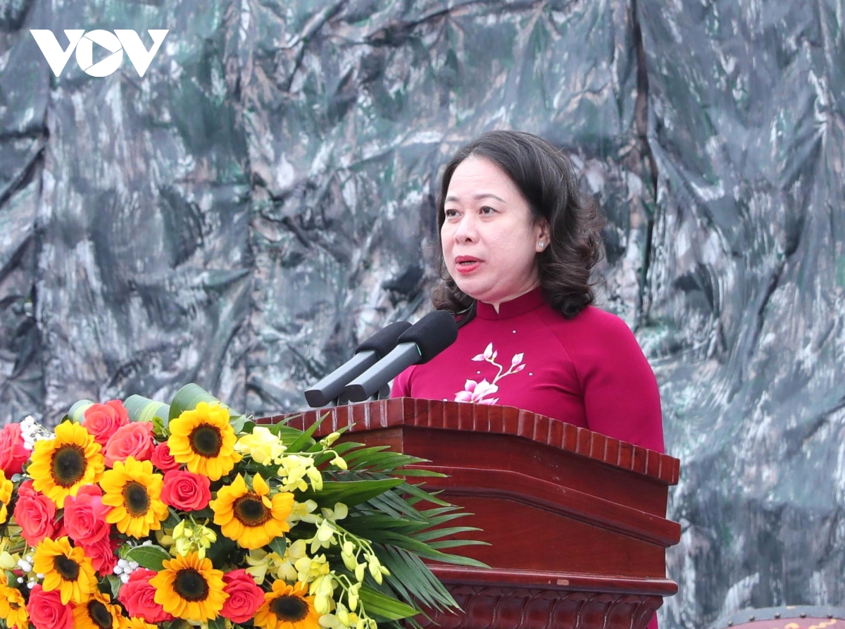 phó chủ tịch nước võ thị Ánh xuân dự khai mạc lễ hội đền hai bà trưng hình ảnh 1 pho chu tich nuoc vo thi Anh xuan du khai mac le hoi den hai ba trung hinh anh 1