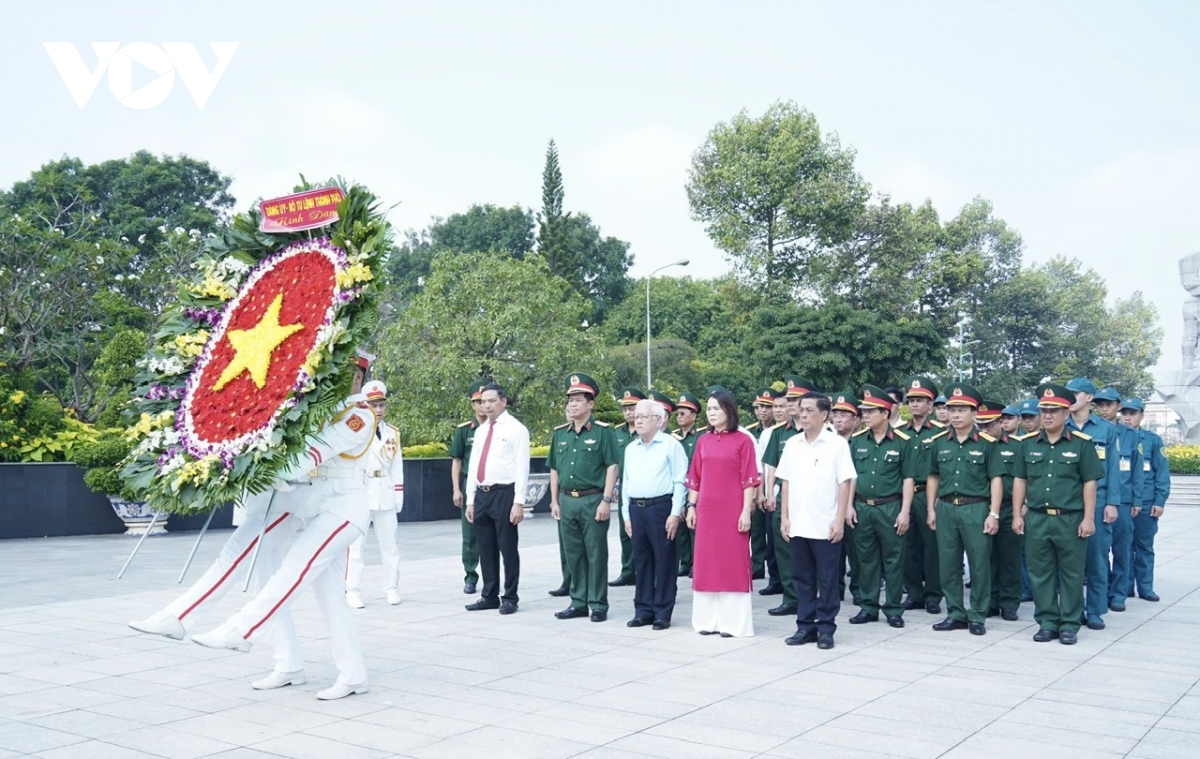 xay dung bia tuong niem liet si biet dong sai gon hinh anh 1