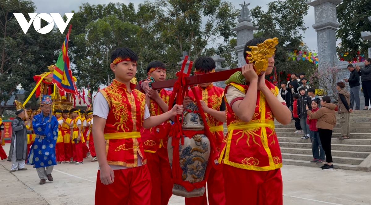 khai hội dâng hương Đền thờ hai bà trưng tại vùng biên giới sơn la hình ảnh 1 khai hoi dang huong Den tho hai ba trung tai vung bien gioi son la hinh anh 1