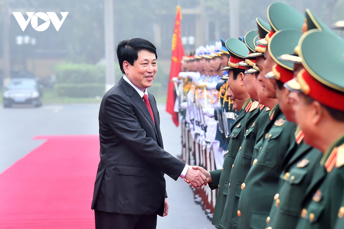 chu tich nuoc luong cuong lam viec voi bo quoc phong ve to chuc qDnd viet nam hinh anh 2