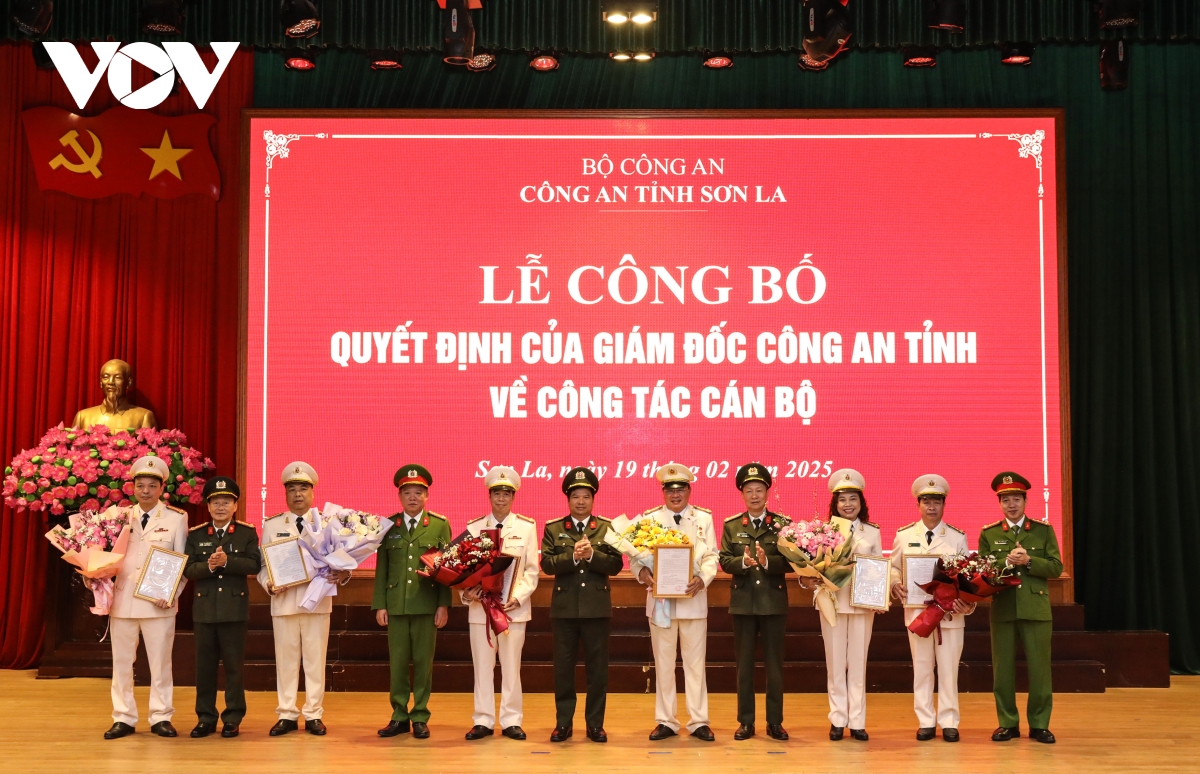 21 lãnh đạo cấp phòng công an tỉnh sơn la xin nghỉ hưu trước thời hạn hình ảnh 3 21 lanh dao cap phong cong an tinh son la xin nghi huu truoc thoi han hinh anh 3