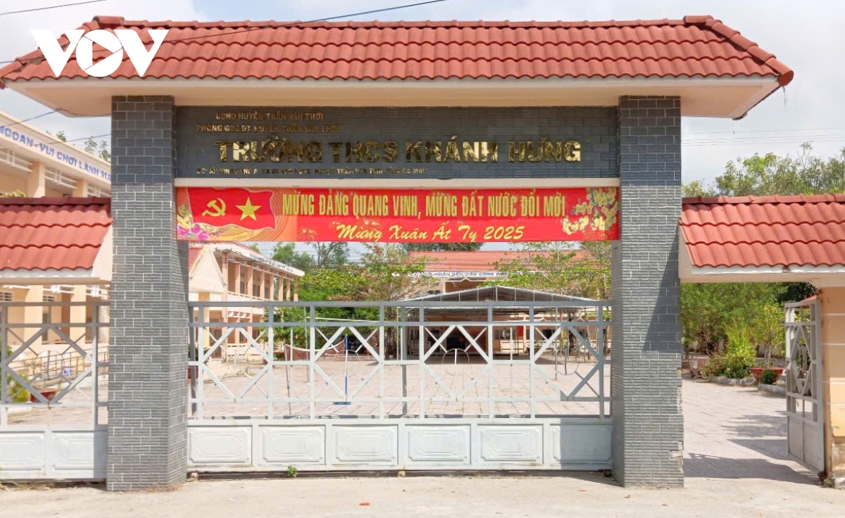 cà mau giáo viên phản ánh bị buộc thôi việc sai quy định hình ảnh 2 ca mau giao vien phan anh bi buoc thoi viec sai quy dinh hinh anh 2