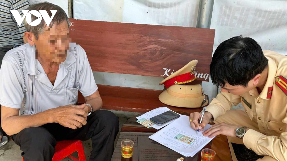 Người đàn ông chạy trên cao tốc TP.HCM-Trung Lương do tinh thần bất ổn