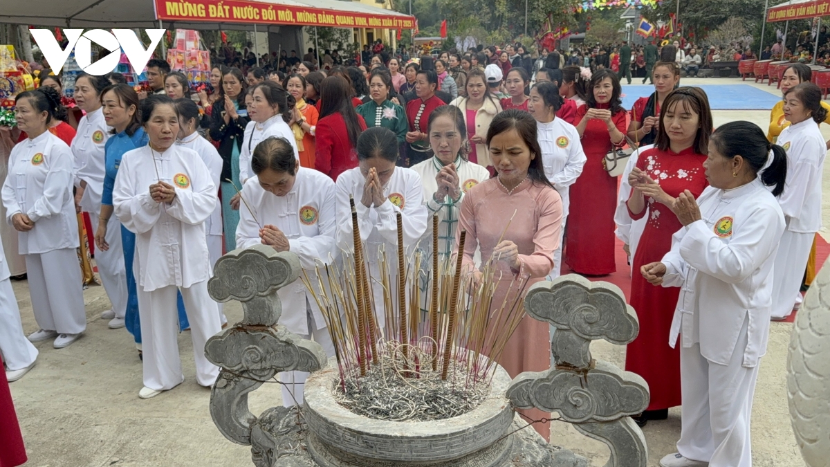 khai hội dâng hương Đền thờ hai bà trưng tại vùng biên giới sơn la hình ảnh 5 khai hoi dang huong Den tho hai ba trung tai vung bien gioi son la hinh anh 5