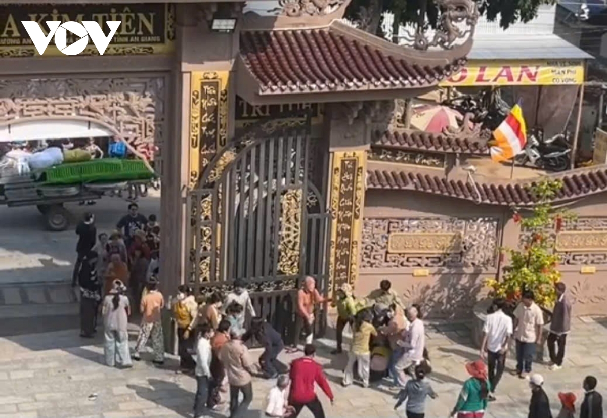 Làm rõ vụ dàn cảnh cướp tài sản của khách hành hương tại chùa Kim Tiên (An Giang)
