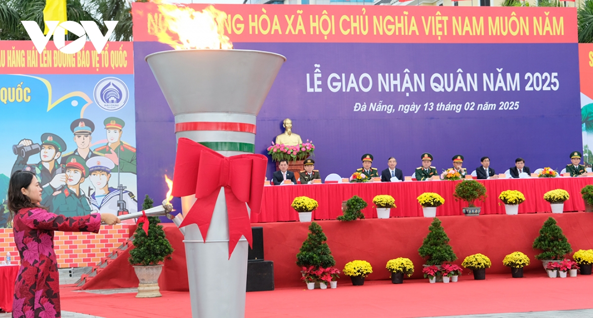 tuổi trẻ miền trung nô nức tòng quân hình ảnh 9 tuoi tre mien trung no nuc tong quan hinh anh 9