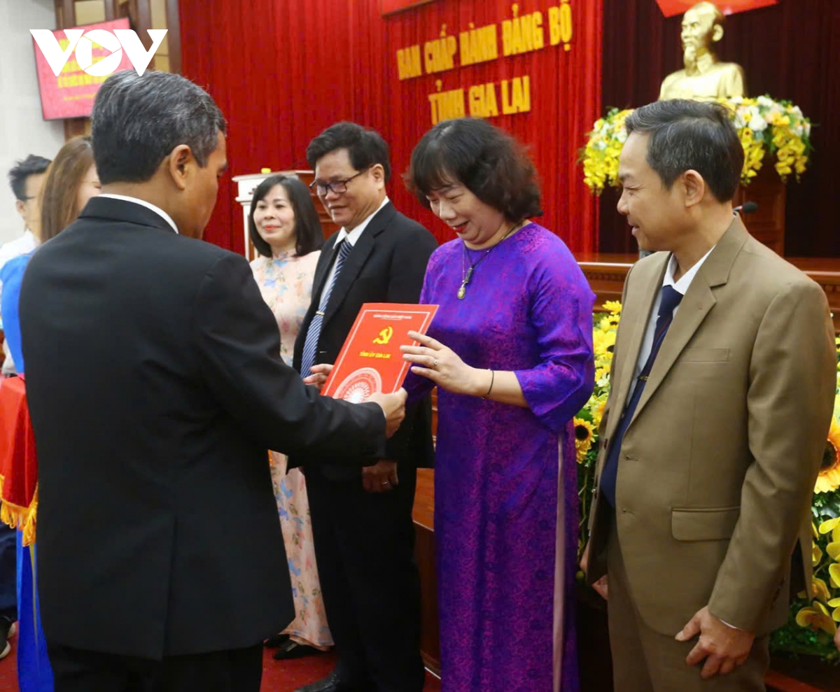 Ông châu ngọc tuấn giữ chức bí thư Đảng uỷ các cơ quan Đảng tỉnh gia lai hình ảnh 3 Ong chau ngoc tuan giu chuc bi thu Dang uy cac co quan Dang tinh gia lai hinh anh 3
