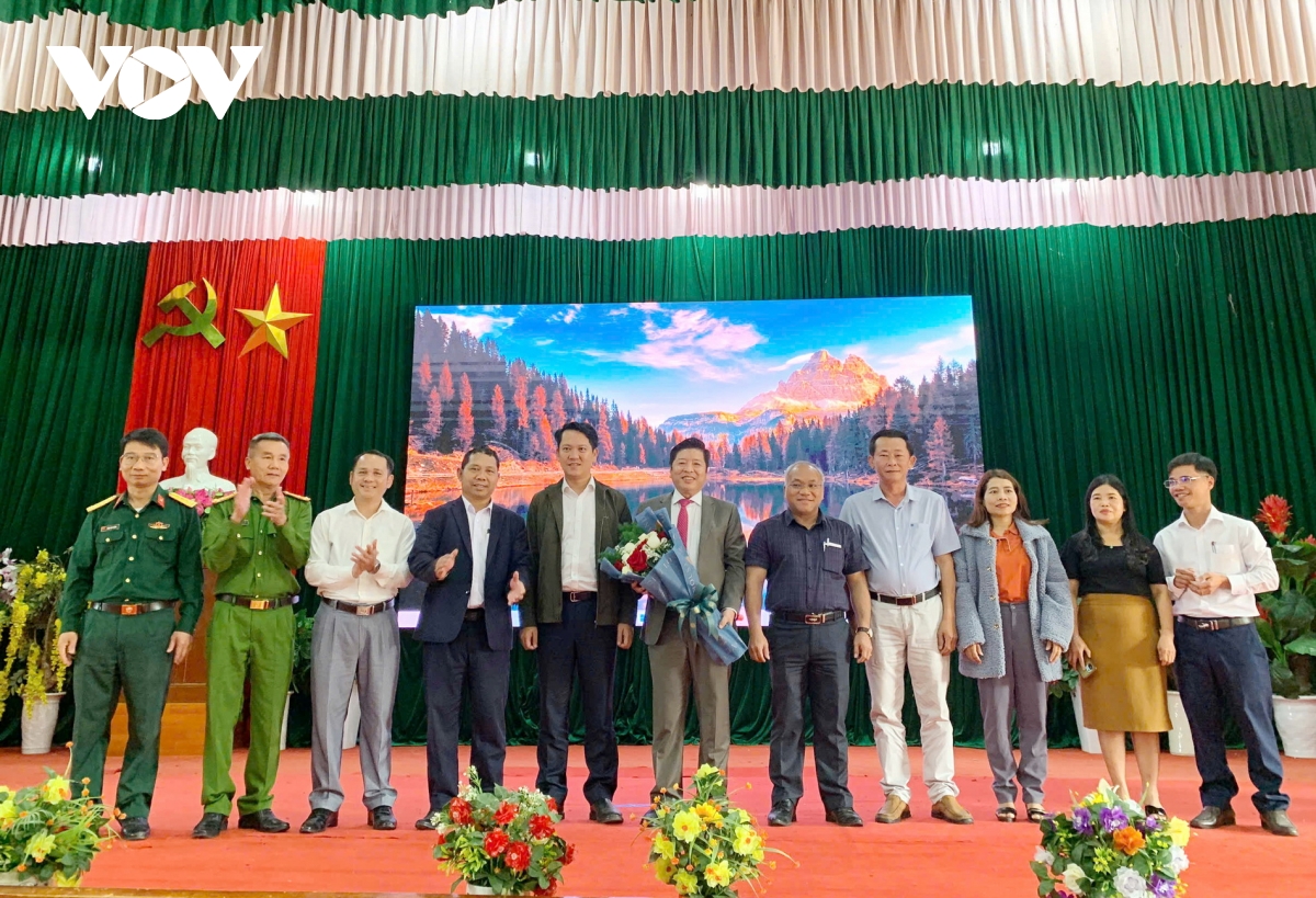 chủ tịch huyện Đông giang làm giám đốc sở dân tộc và tôn giáo quảng nam hình ảnh 2 chu tich huyen Dong giang lam giam doc so dan toc va ton giao quang nam hinh anh 2