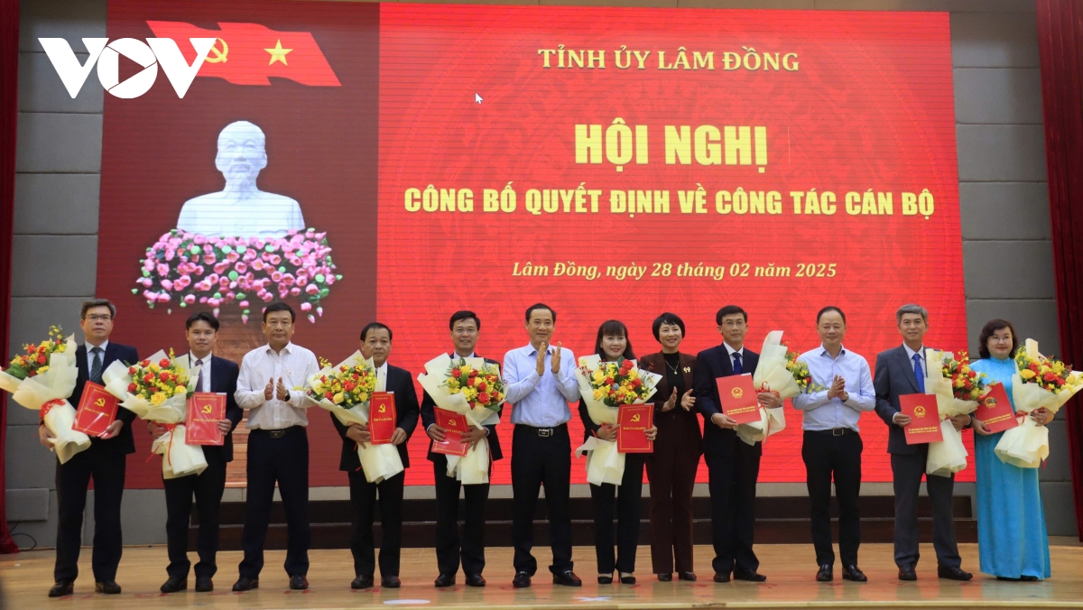 Ông Đinh văn tuấn nhận nhiệm vụ phó chủ tịch ubnd tỉnh lâm Đồng hình ảnh 1 Ong Dinh van tuan nhan nhiem vu pho chu tich ubnd tinh lam Dong hinh anh 1