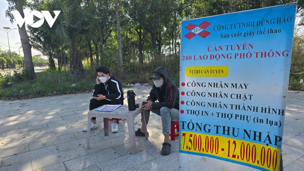 doanh nghiệp bình dương, bình phước cần tuyển lượng lớn lao động sau tết hình ảnh 1 doanh nghiep binh duong, binh phuoc can tuyen luong lon lao dong sau tet hinh anh 1