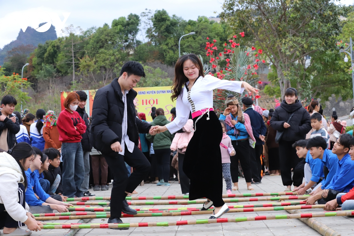 Ấn tượng tuần lễ văn hóa, thể thao và du lịch quỳnh nhai, sơn la hình ảnh 2 An tuong tuan le van hoa, the thao va du lich quynh nhai, son la hinh anh 2