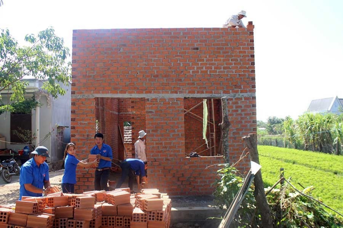 gia lai chạy đua xóa nhà tạm, nhà dột nát hình ảnh 3 gia lai chay dua xoa nha tam, nha dot nat hinh anh 3
