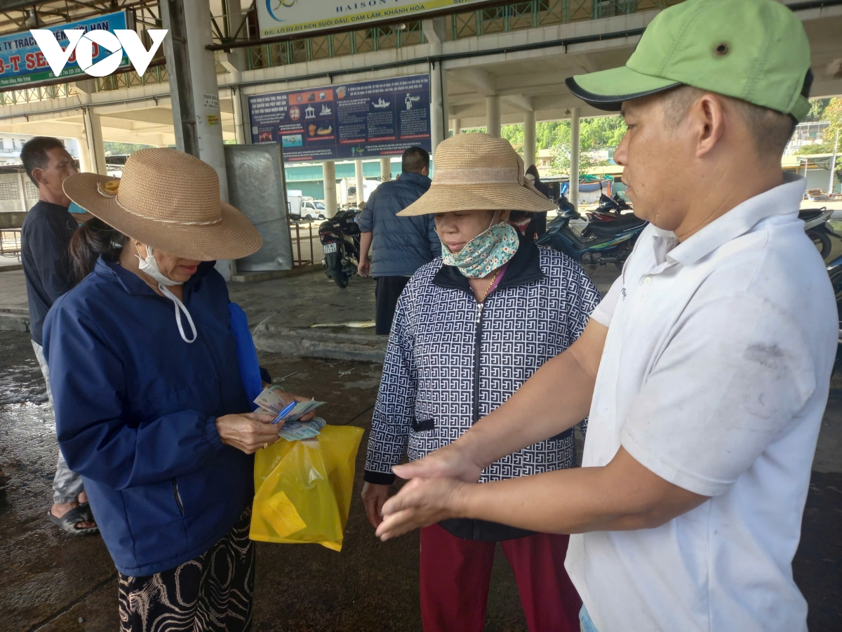 ngu dan khanh hoa ra khoi dau nam voi trach nhiem chong khai thac iuu hinh anh 1