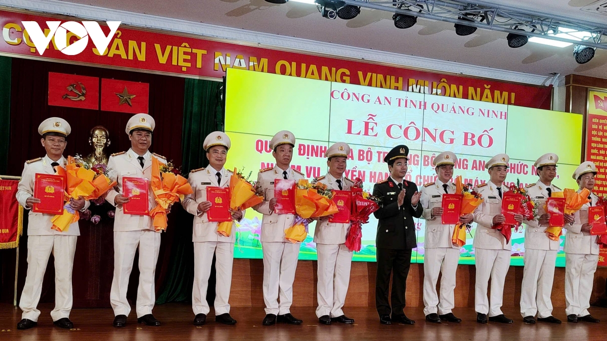 cong an tinh quang ninh cong bo cac quyet dinh ve to chuc bo may va cong tac can bo hinh anh 2