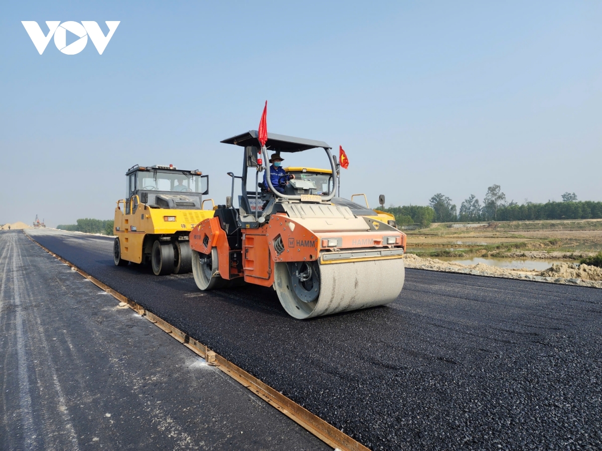 quảng bình bàn giao đủ mặt bằng sạch, nhà thầu tăng tốc thi công cao tốc bắc-nam hình ảnh 4 quang binh ban giao du mat bang sach, nha thau tang toc thi cong cao toc bac-nam hinh anh 4
