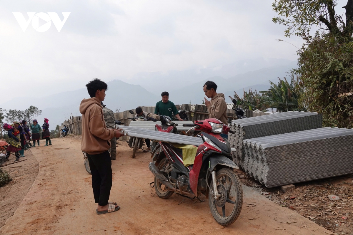 xóa nhà tạm - nhân lên niềm vui cho đồng bào vùng cao hình ảnh 2 xoa nha tam - nhan len niem vui cho dong bao vung cao hinh anh 2