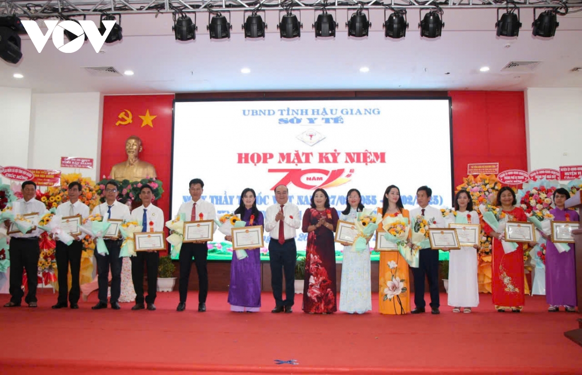 hậu giang tổ chức nhiều hoạt động kỷ niệm 70 năm ngày thầy thuốc việt nam hình ảnh 2 hau giang to chuc nhieu hoat dong ky niem 70 nam ngay thay thuoc viet nam hinh anh 2