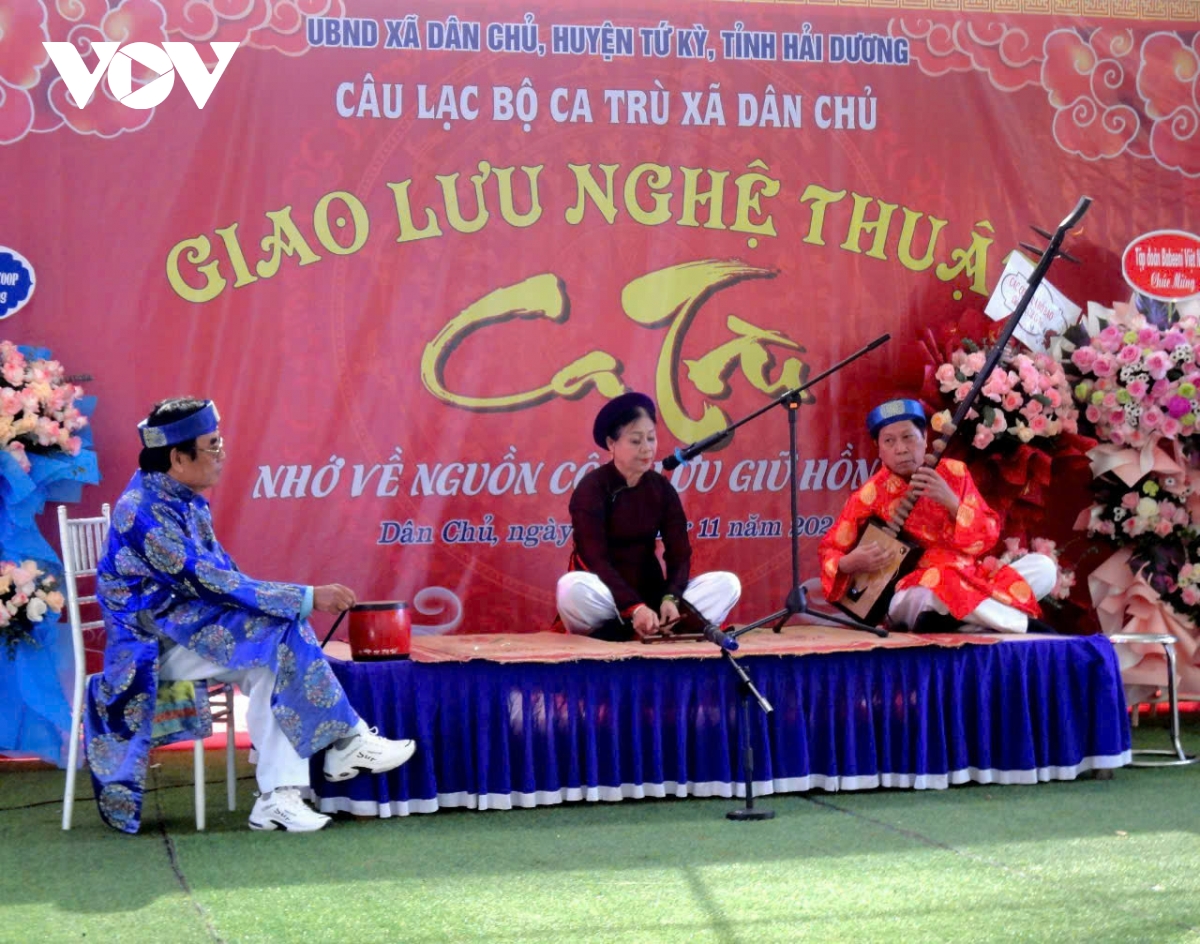 rộn ràng canh hát ngày xuân hình ảnh 4 ron rang canh hat ngay xuan hinh anh 4