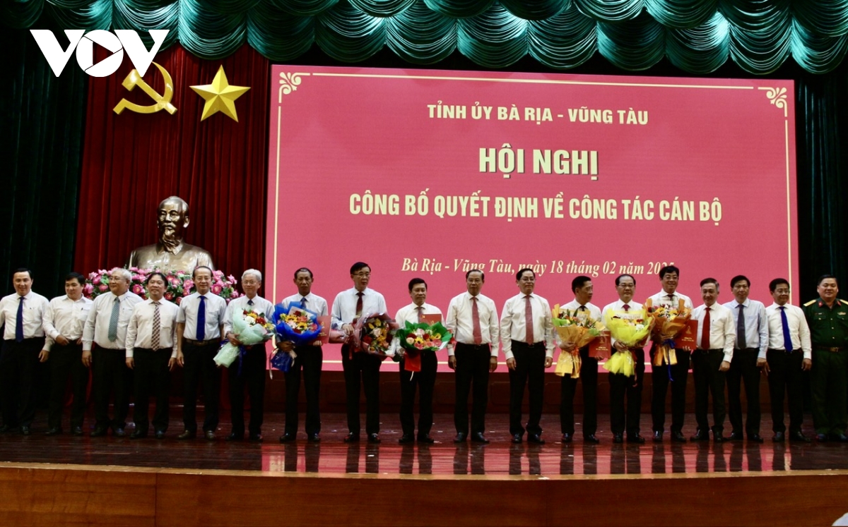 Bà Rịa – Vũng Tàu trao quyết định, công bố công tác cán bộ