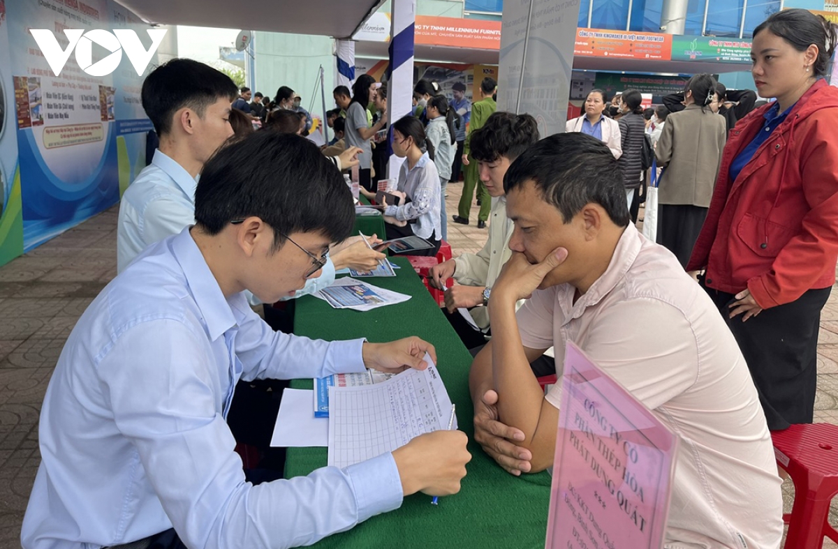 Nhiều doanh nghiệp ở Quảng Ngãi tuyển dụng hàng nghìn lao động