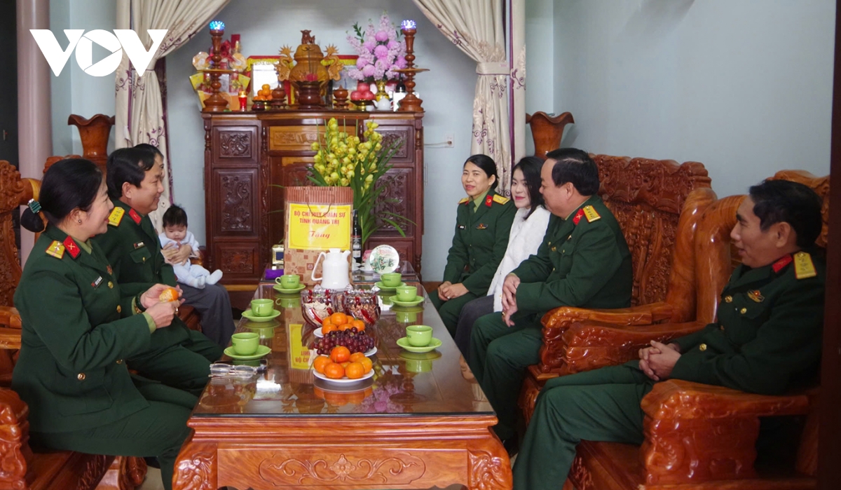 hàng nghìn thanh niên quảng bình, huế, quảng trị hăng hái lên đường nhập ngũ hình ảnh 11 hang nghin thanh nien quang binh, hue, quang tri hang hai len duong nhap ngu hinh anh 11