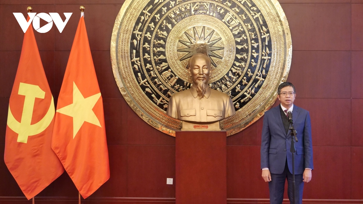 Đại sứ quán việt nam tại trung quốc kỷ niệm 95 năm ngày thành lập Đảng hình ảnh 1 Dai su quan viet nam tai trung quoc ky niem 95 nam ngay thanh lap Dang hinh anh 1