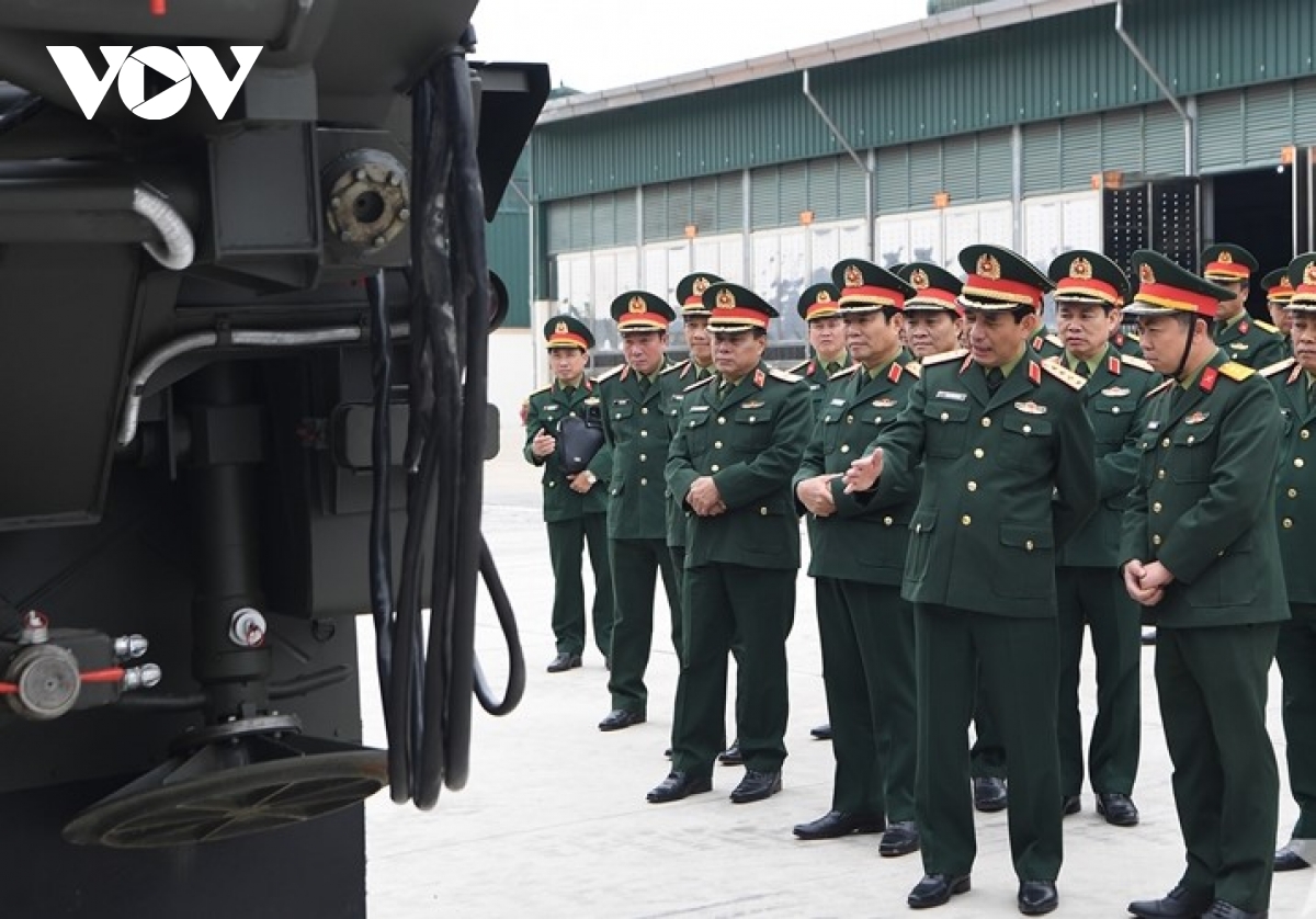 bộ trưởng bộ quốc phòng kiểm tra công tác sẵn sàng chiến đấu hình ảnh 1 bo truong bo quoc phong kiem tra cong tac san sang chien dau hinh anh 1