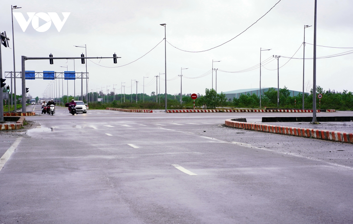 quảng nam tháo gỡ vướng mắc trong gpmb, đẩy nhanh tiến độ dự án trọng điểm hình ảnh 4 quang nam thao go vuong mac trong gpmb, day nhanh tien do du an trong diem hinh anh 4