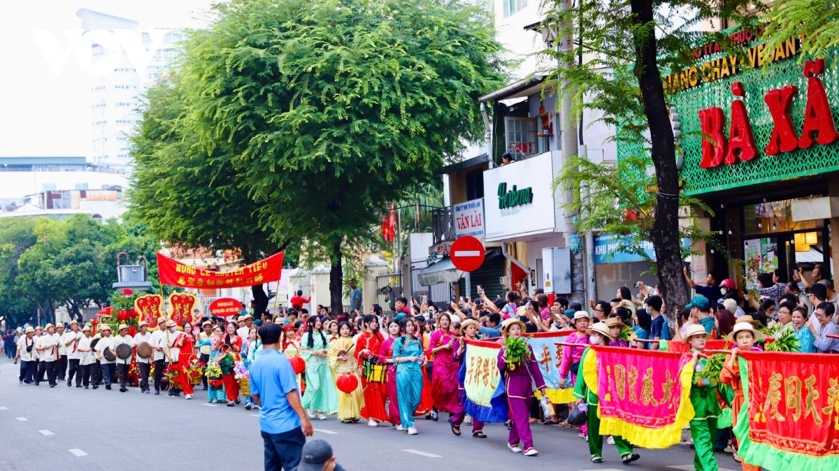 Dac sac le dieu hanh tet nguyen tieu cua nguoi hoa o tphcm hinh anh 2