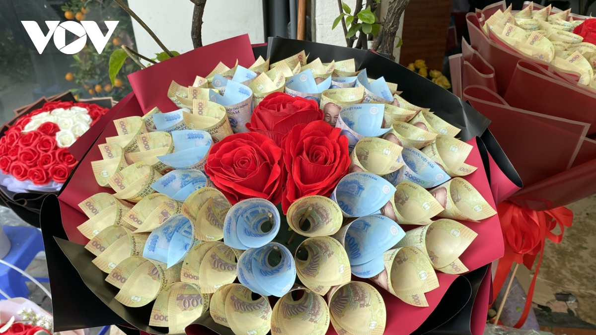 valentines 2025 o ha noi hoa tuoi nhieu, gia re nen van la mat hang dat khach hinh anh 12