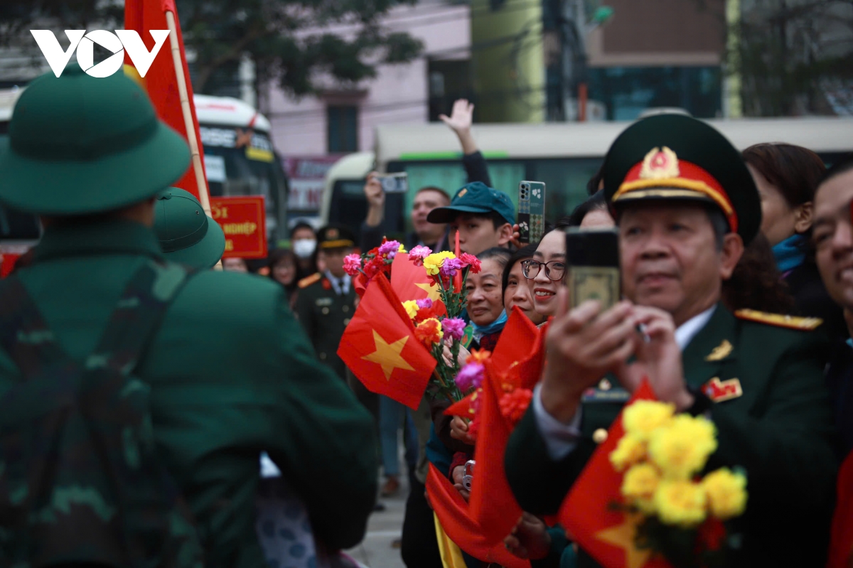 cap nhat lanh dao nhieu dia phuong dong vien tan binh len duong nhap ngu hinh anh 70