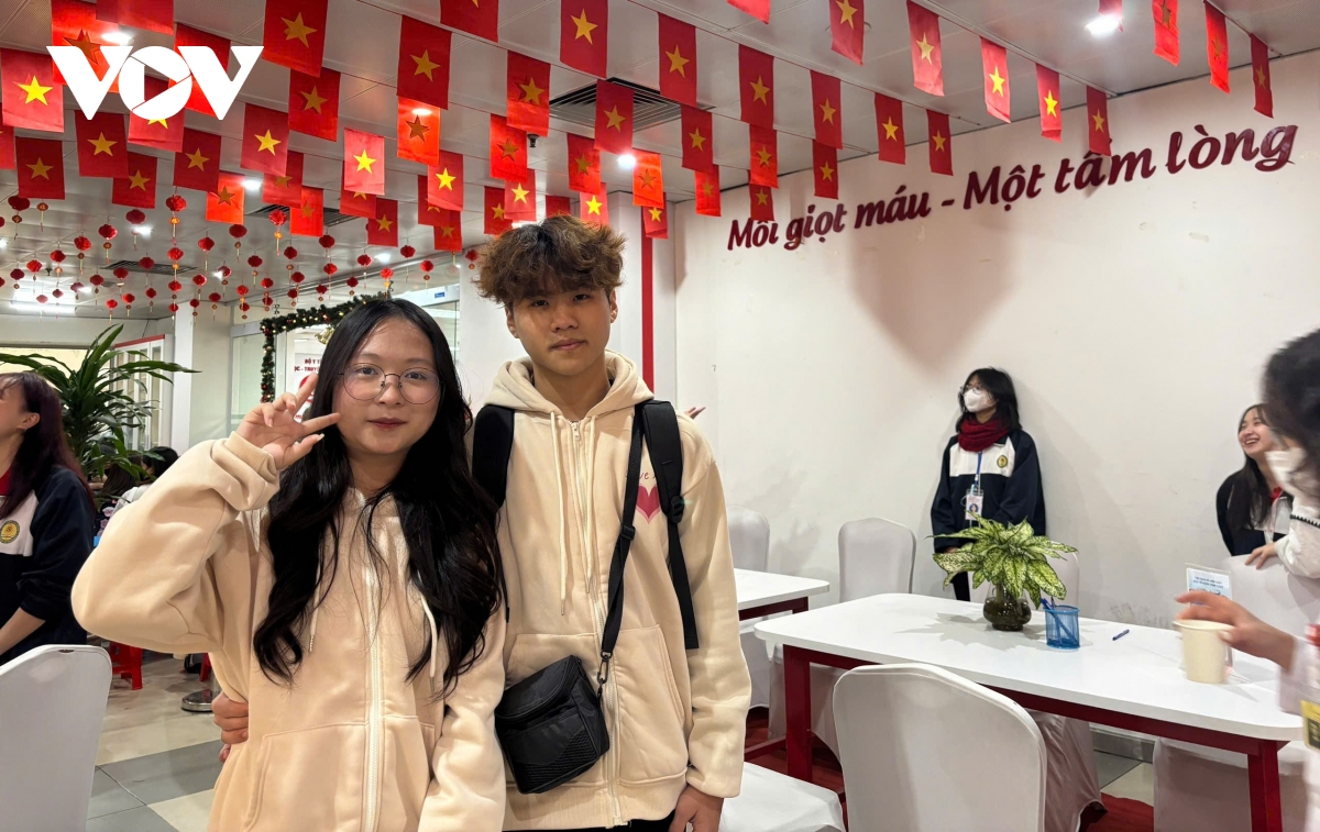 hiến máu đôi trong ngày valentine hoạt động ý nghĩa, gắn kết tình yêu hình ảnh 2 hien mau doi trong ngay valentine hoat dong y nghia, gan ket tinh yeu hinh anh 2