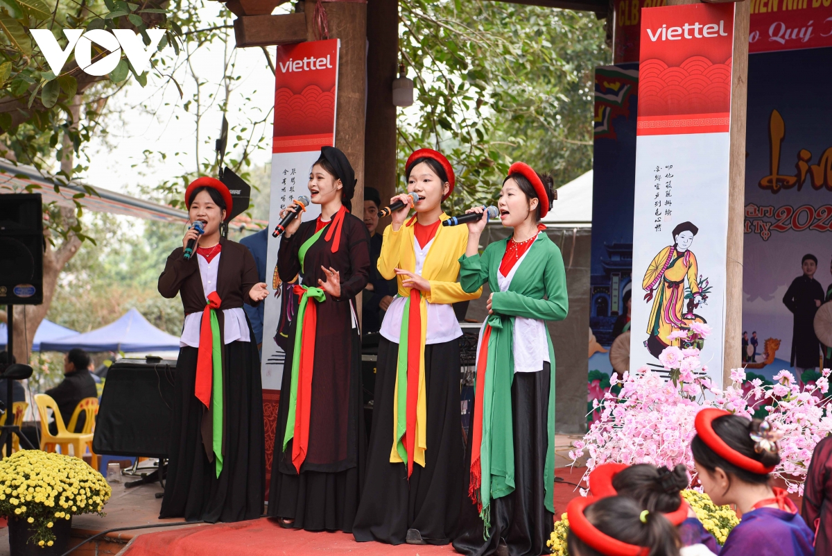 bắc ninh nghiêm cấm du khách uống rượu chơi đánh đu tại hội lim hình ảnh 7 bac ninh nghiem cam du khach uong ruou choi danh du tai hoi lim hinh anh 7