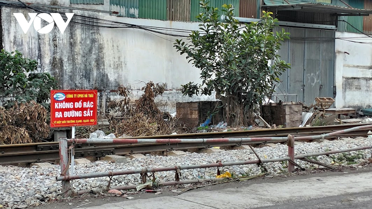 banh keo thanh rac chat dong o la phu, chinh quyen xa noi gi hinh anh 3