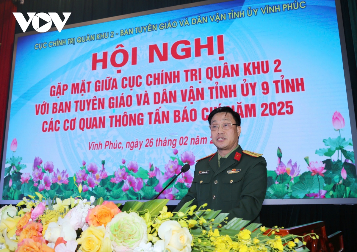 quan khu 2 gap mat ban tuyen giao va dan van tinh uy cung cac co quan bao chi hinh anh 2