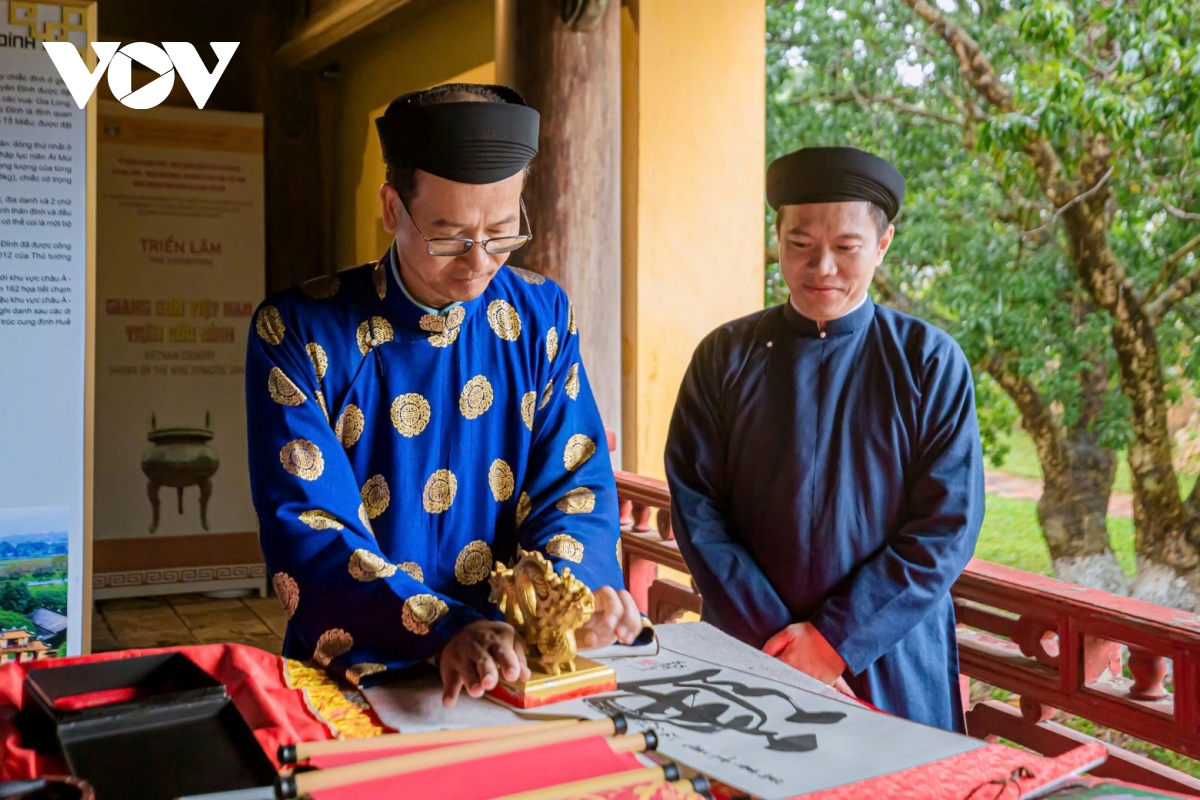 ha neu, khai an tang chu dau xuan cho du khach va nguoi dan tai hue hinh anh 4