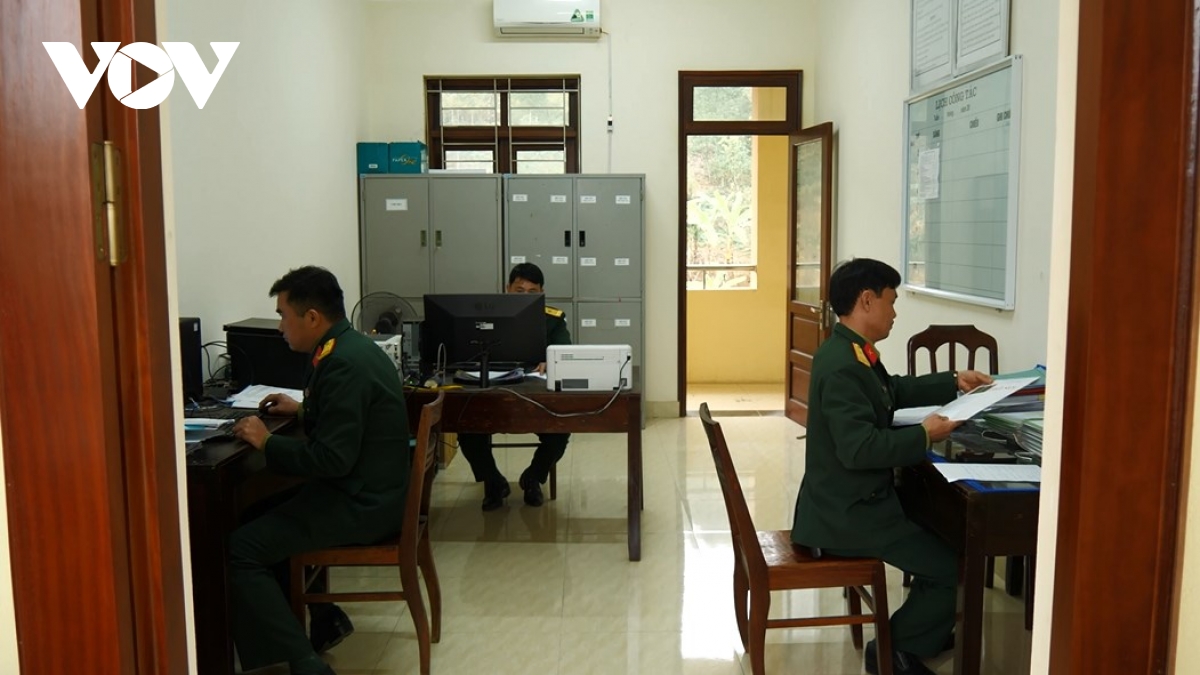 hàng trăm thanh niên lào cai viết đơn tình nguyện nhập ngũ hình ảnh 5 hang tram thanh nien lao cai viet don tinh nguyen nhap ngu hinh anh 5