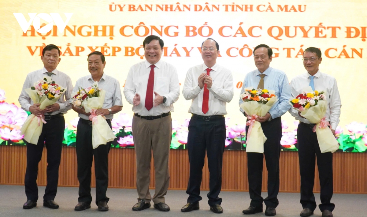 cà mau công bố quyết định thành lập các sở và bổ nhiệm cán bộ hình ảnh 2 ca mau cong bo quyet dinh thanh lap cac so va bo nhiem can bo hinh anh 2